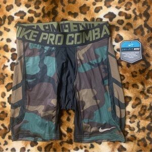 Nike pro combat Compression Shorts men’s large nwt